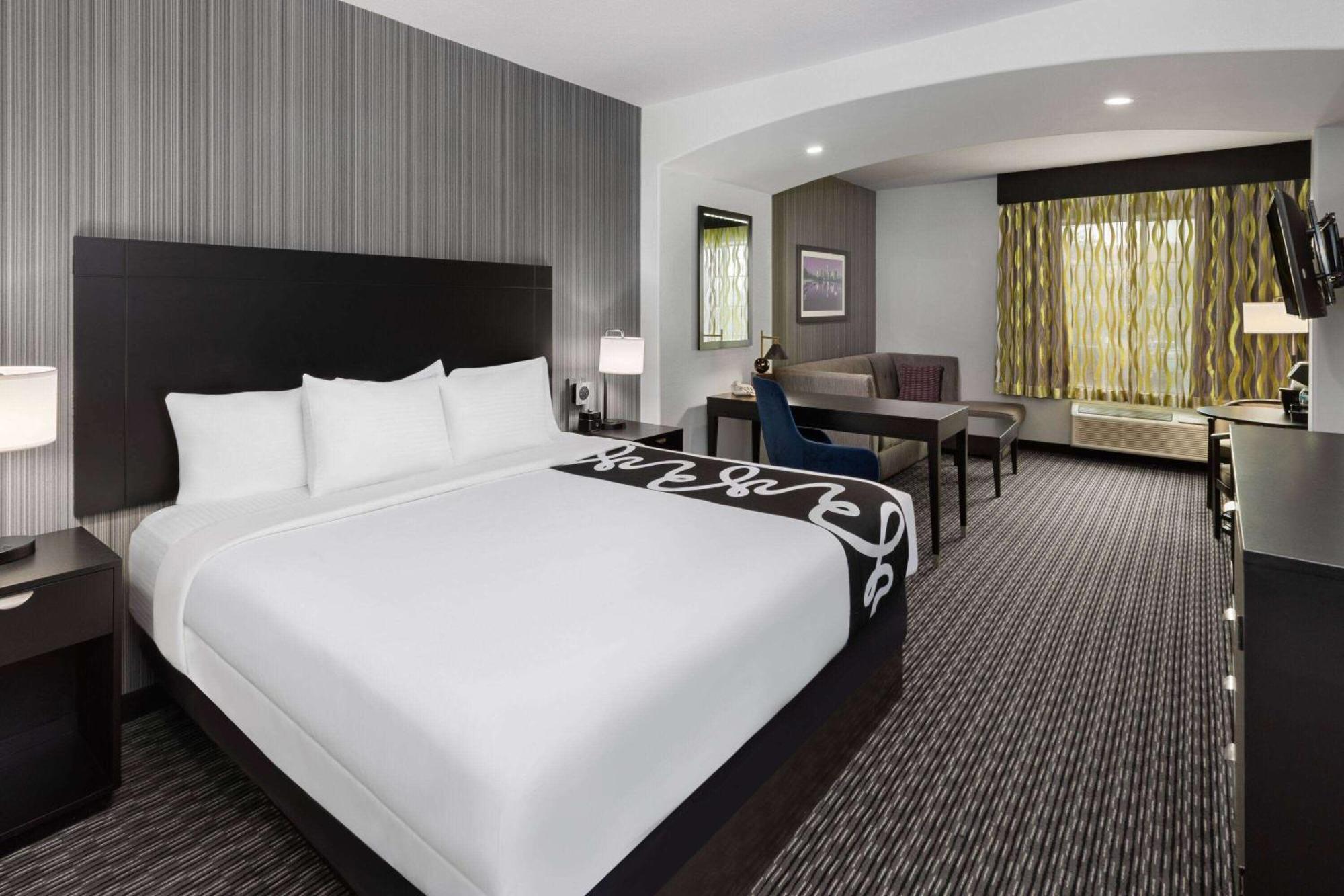 La Quinta By Wyndham Austin - Cedar Park Hotel Exterior photo