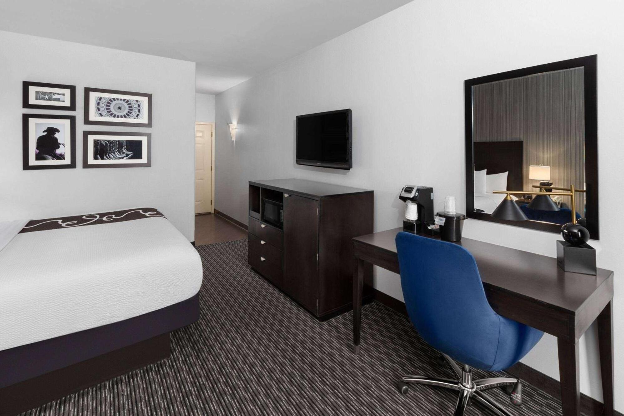 La Quinta By Wyndham Austin - Cedar Park Hotel Exterior photo