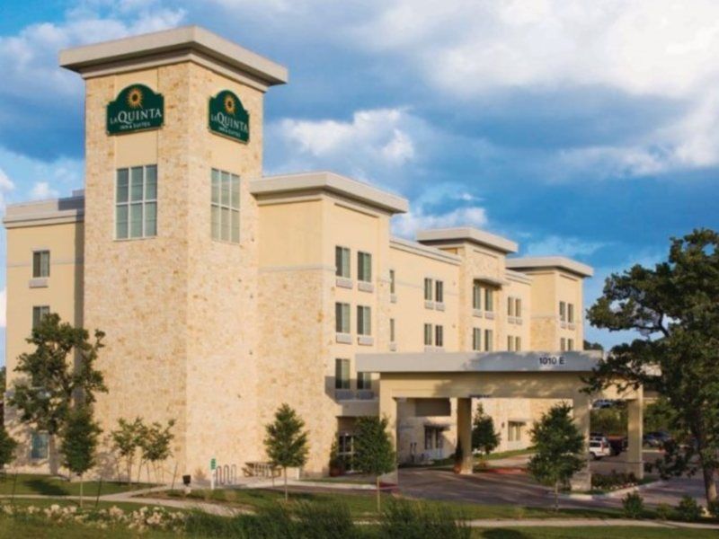 La Quinta By Wyndham Austin - Cedar Park Hotel Exterior photo
